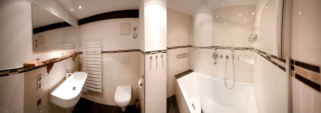 Bathroom_Panorama-s